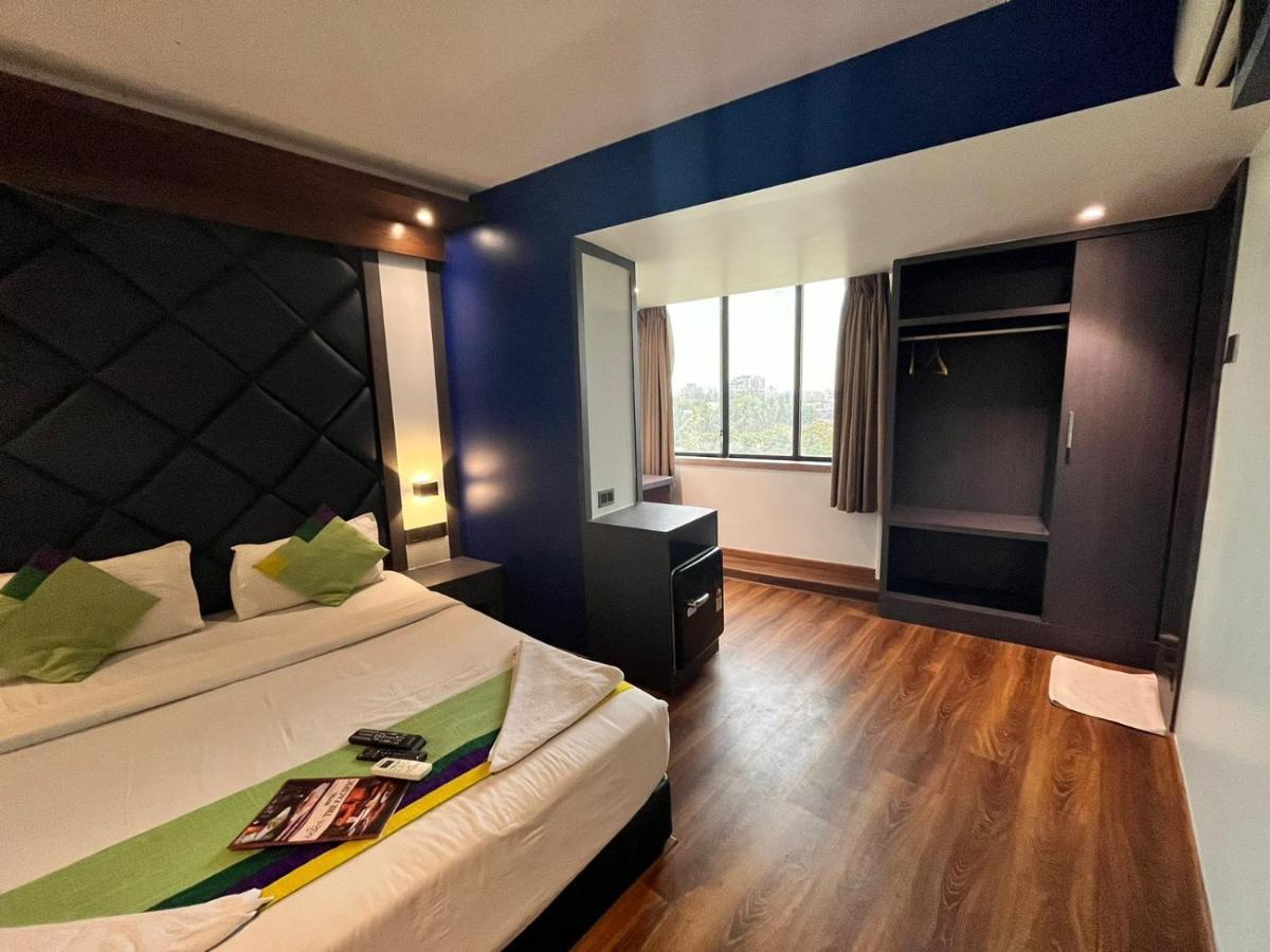 Hotel Pacific By Bestays Bombaim Exterior foto